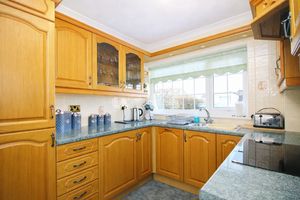 Kitchen- click for photo gallery